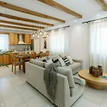 Velonis With Private Pool And Sea View *