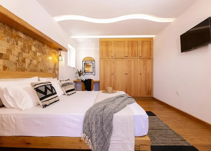 Velonis With Private Pool And Sea View Вилла Айя-Анна