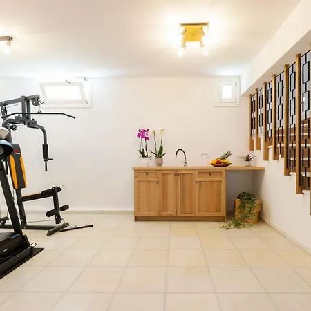 Velonis With Private Pool And Sea View