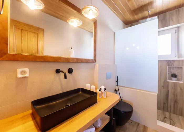 Villa Velonis With Private Pool And Sea View